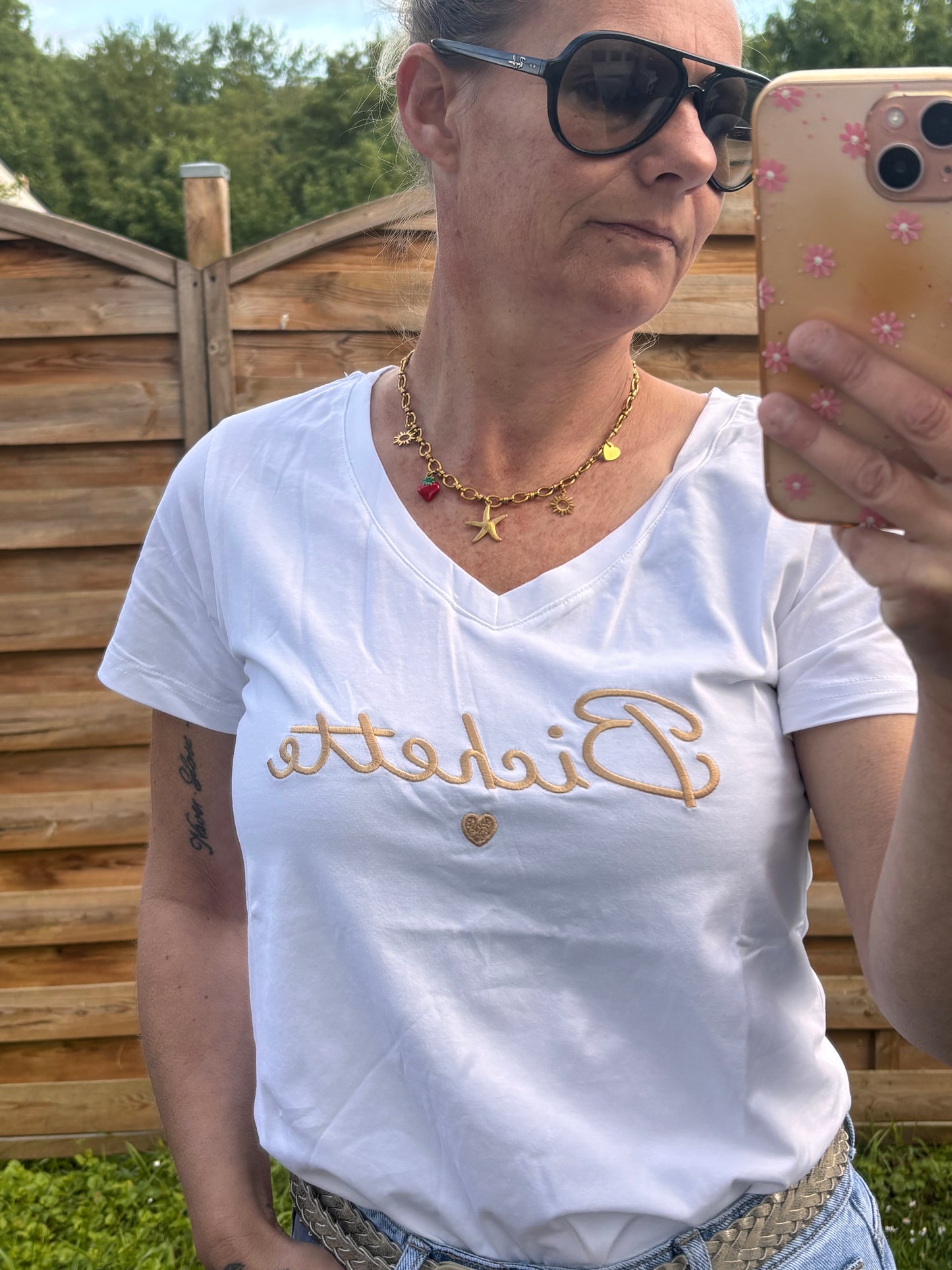 TEE-shirt