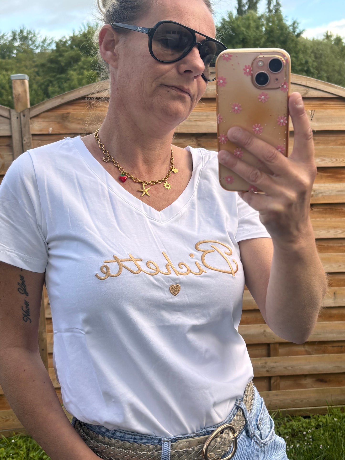TEE-shirt