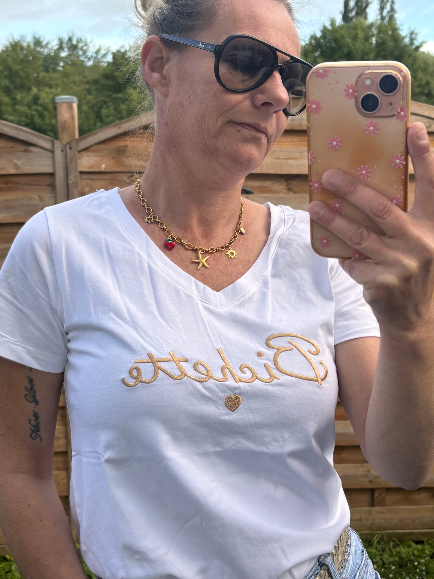 TEE-shirt